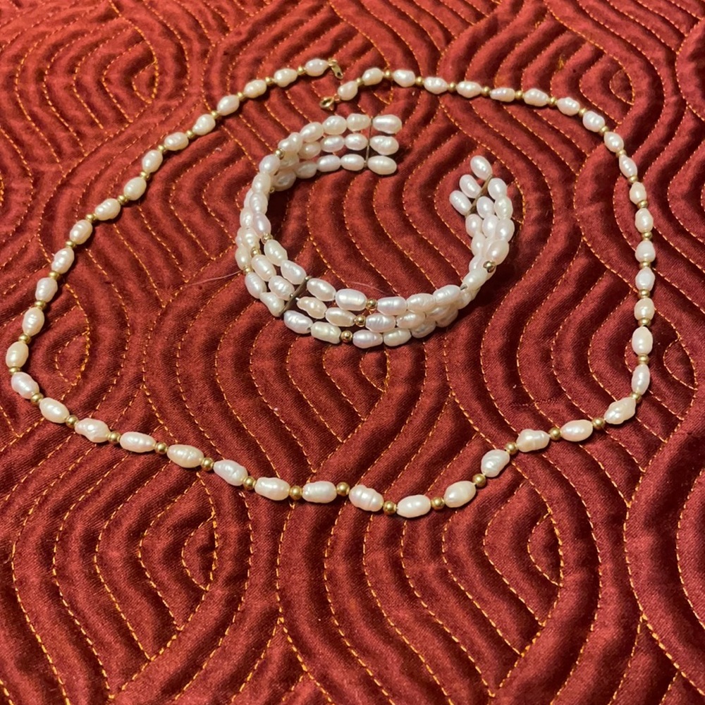 Freshwater pearl w 14k clasp and beads & matching 3 strand Bracelet